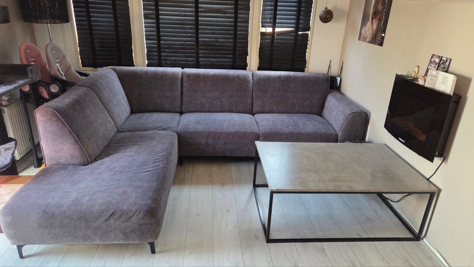 Comfortabele Hoekbank - Grijs - Zo goed als nieuw, Huis en Inrichting, Banken | Bankstellen, Ophalen, 250 tot 300 cm, 100 tot 125 cm