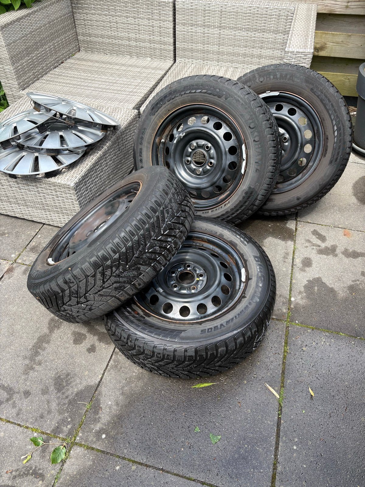 Set van 4 Winterbanden op stalen velgen - 215/60/R16, Auto-onderdelen, Banden en Velgen, Ophalen, 16 inch, Banden en Velgen, Winterbanden
