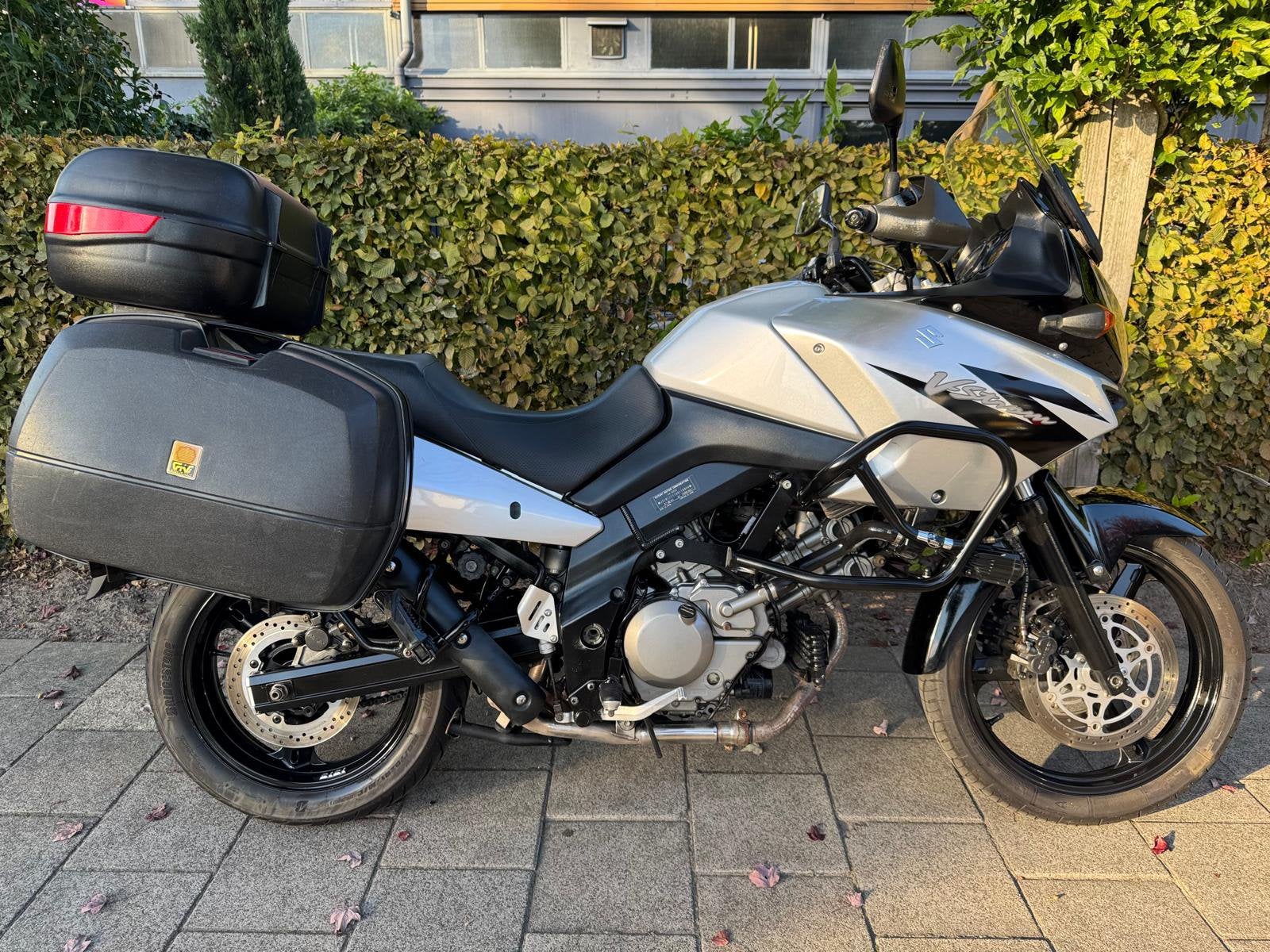 Suzuki V-strom DL650 ( vstrom 650 , dl 650 , 650cc ), 2 cilinders, Gebruikt, Particulier, Meer dan 35 kW