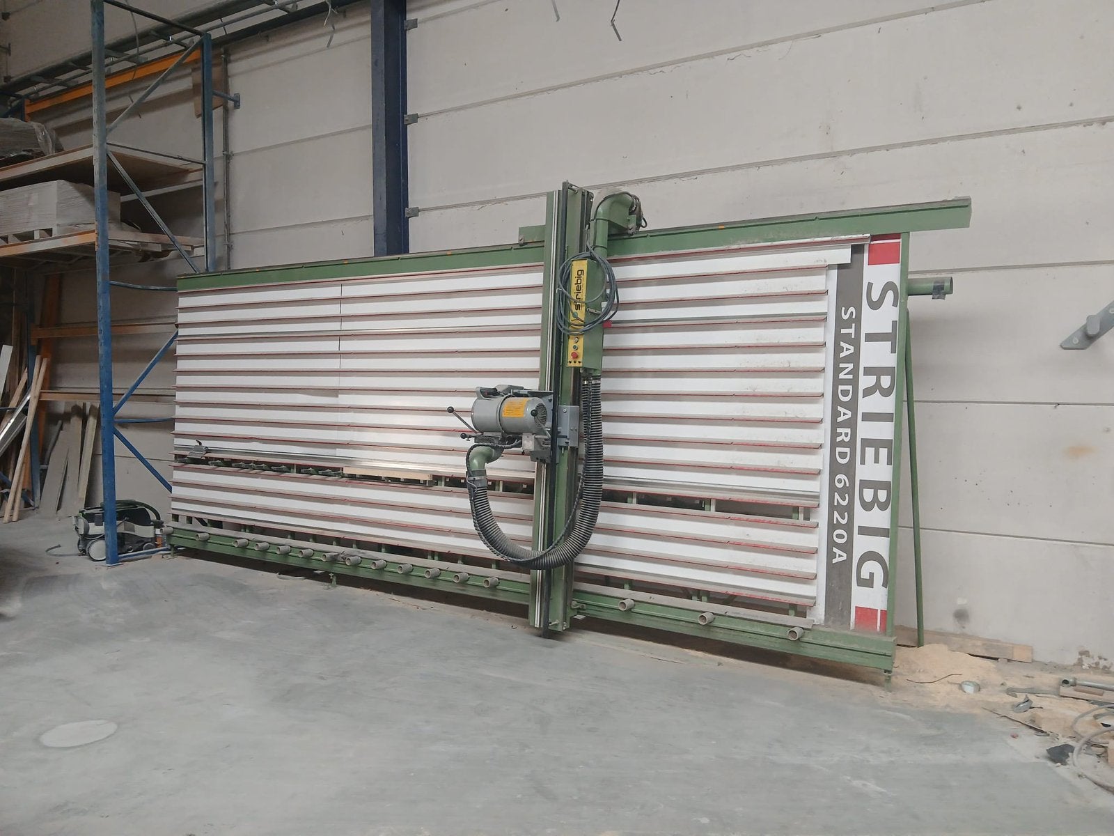 Verticale platenzaagmachine Striebig, Ophalen, 70 mm of meer, Zo goed als nieuw, Lintzaag