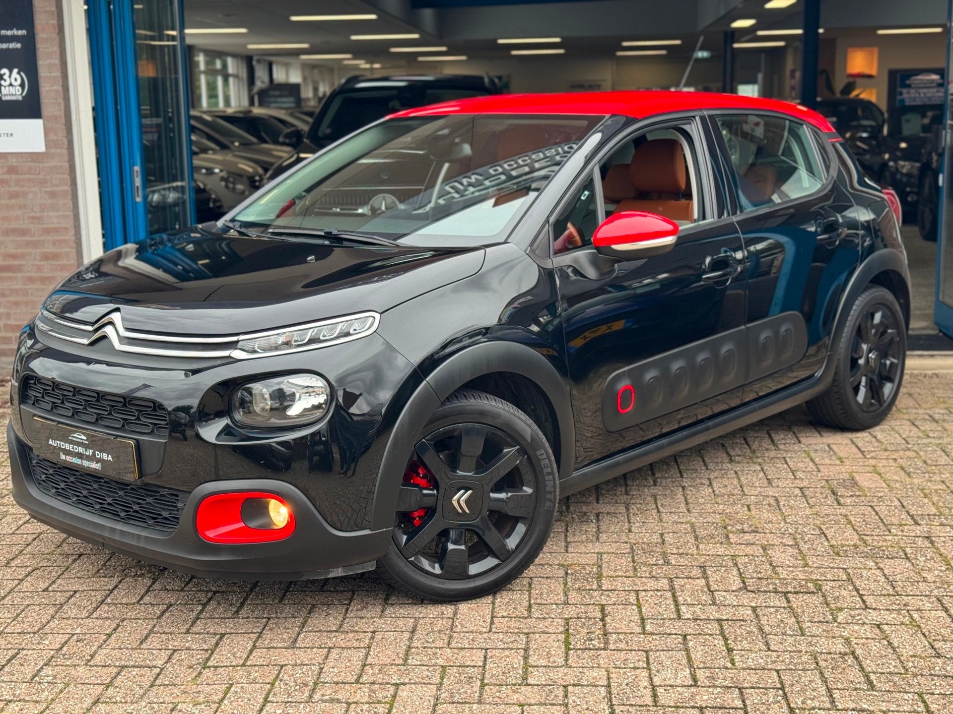 Citroen C3 1.2 PureTech S&S Shine 2018 NAVI CLIMA NAP!, Auto's, Dealer onderhouden, 1199 cc, Origineel Nederlands, Bedrijf