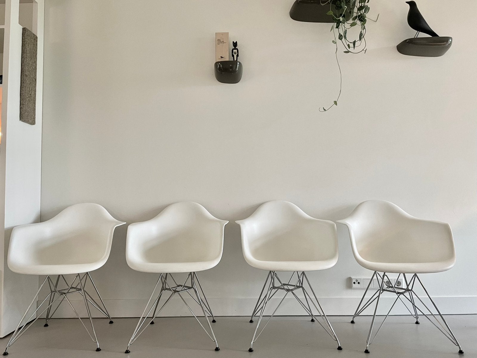 Vitra Eames kuipstoelen wit chroom dar, Vitra, Wit, Ophalen of Verzenden, Zo goed als nieuw