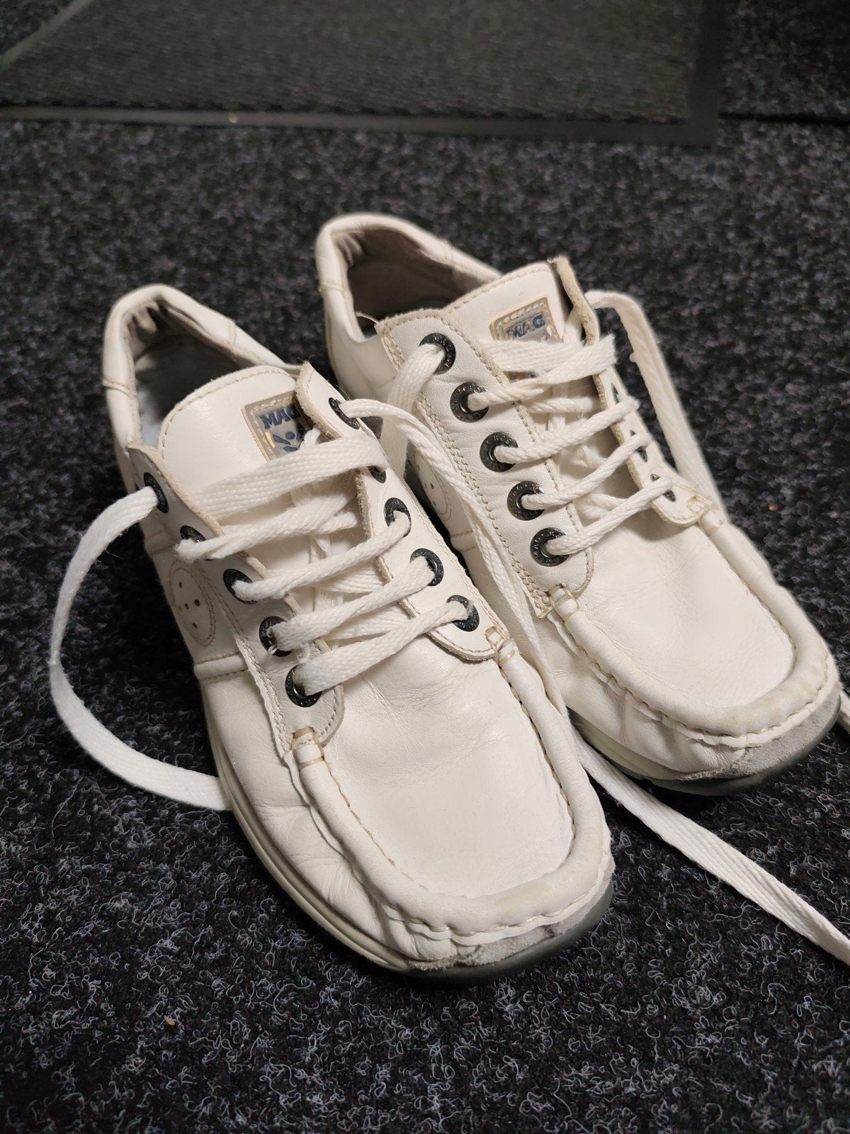 MAG sneakers maat 39, Wit, MAG, Ophalen of Verzenden, Sneakers of Gympen