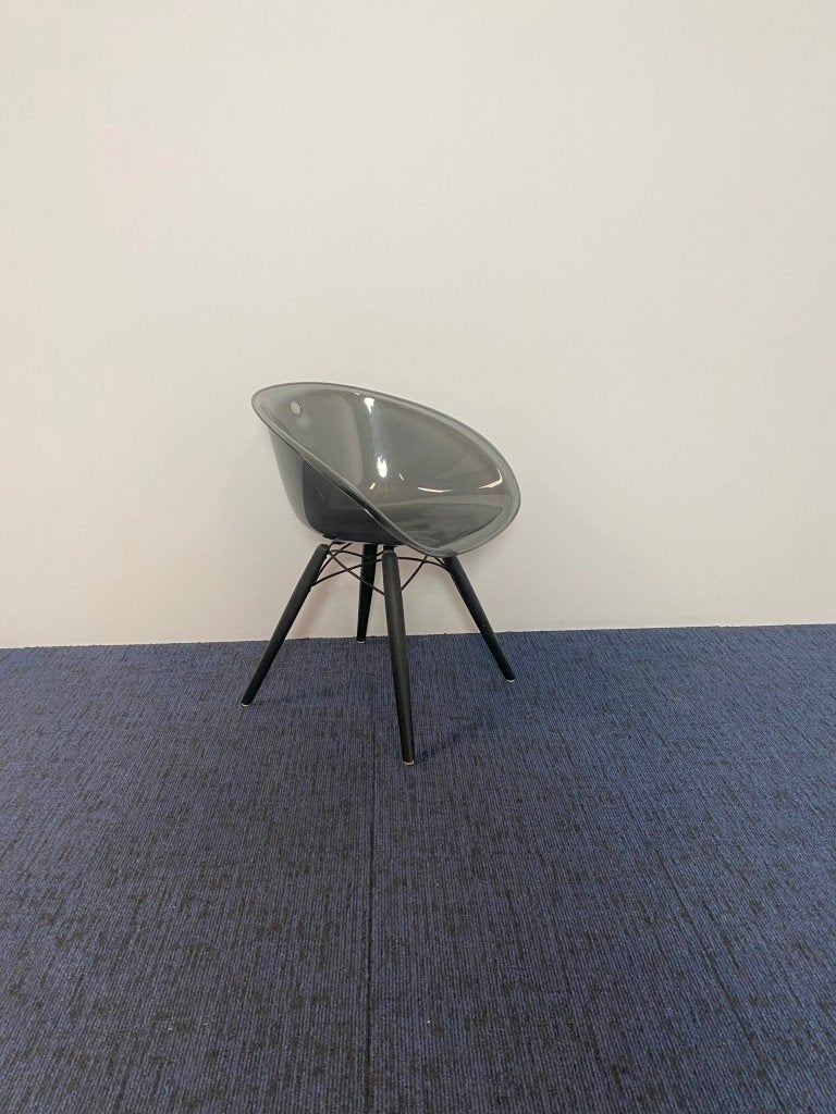 4 x Vergaderstoel Pedrali Gliss, zwart, zwart 4-poot frame, Ophalen, Gebruikt, Zwart, Vier