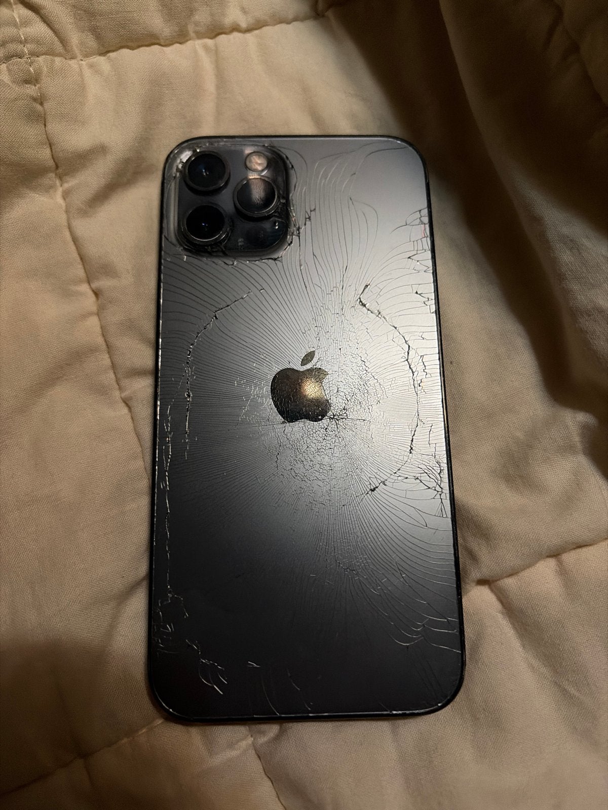 iPhone 12 Pro 128GB - Gebarsten, werkt perfect, Telecommunicatie, Mobiele telefoons | Apple iPhone, Ophalen, Zwart, IPhone 12 Pro