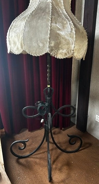 smeedijzeren staande lamp, Huis en Inrichting, Ophalen, Gebruikt, Landelijk antiek, Overige fittingen