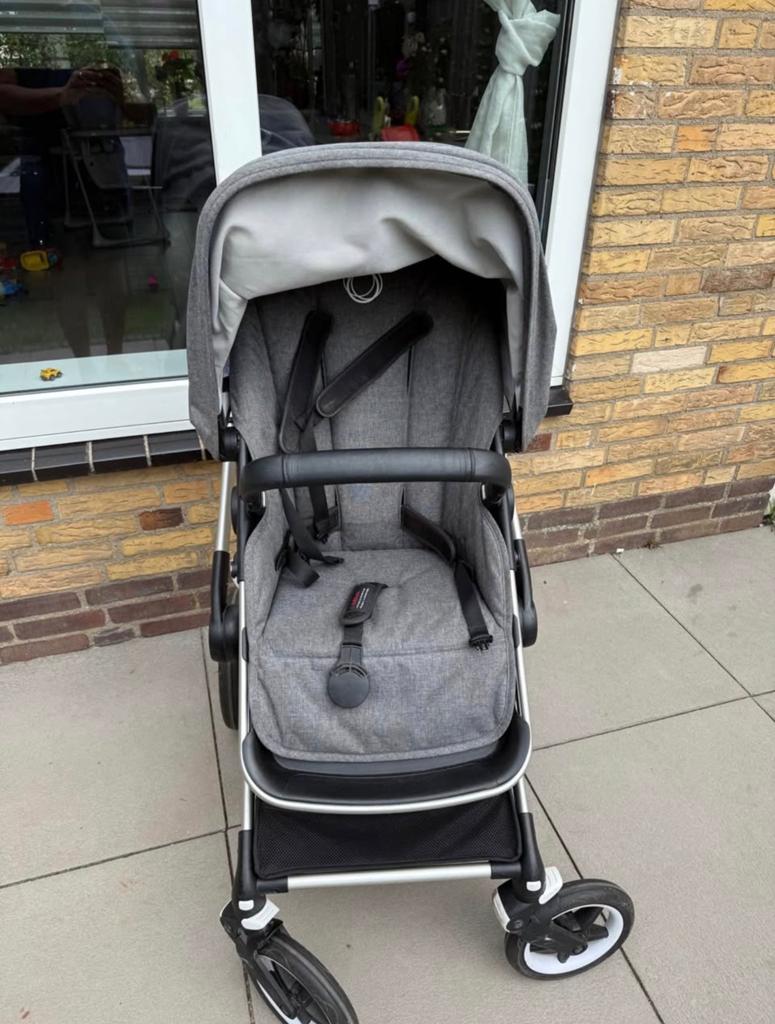 Bugaboo Fox 2 Stroller with Bassinet – Gently Used, Ophalen of Verzenden, Zo goed als nieuw