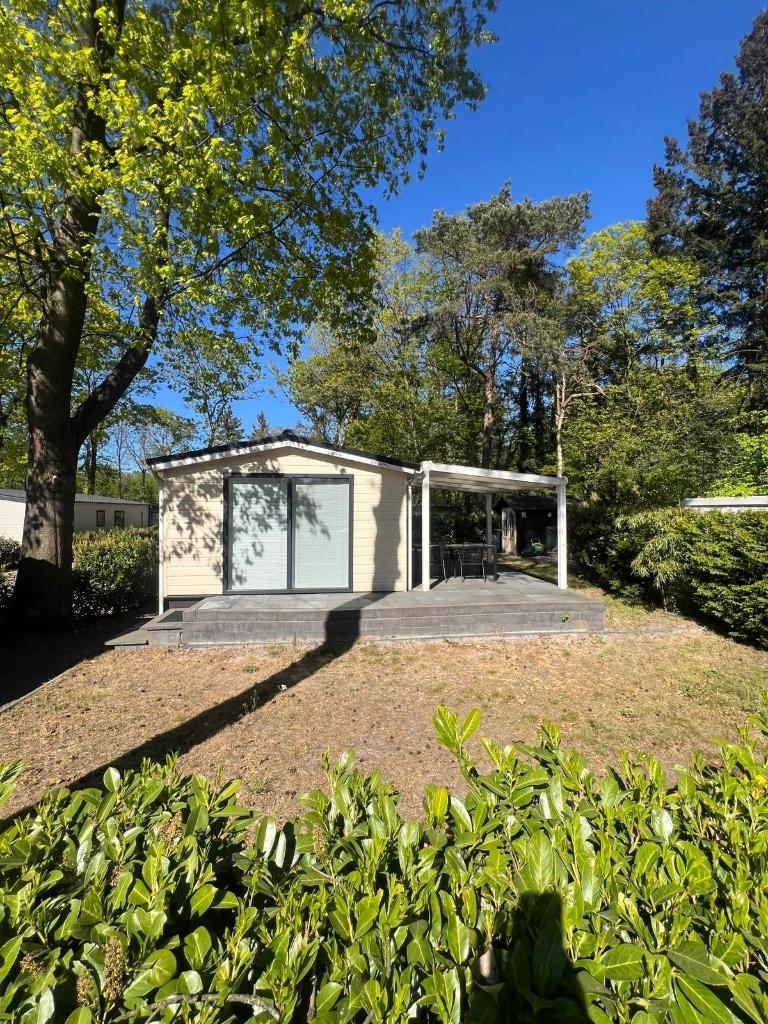 Prachtige recreatiewoning op de Veluwe in Harderwijk! Chalet, Huizen en Kamers, Recreatiewoningen te koop, 55 m², Gelderland, 2 slaapkamers