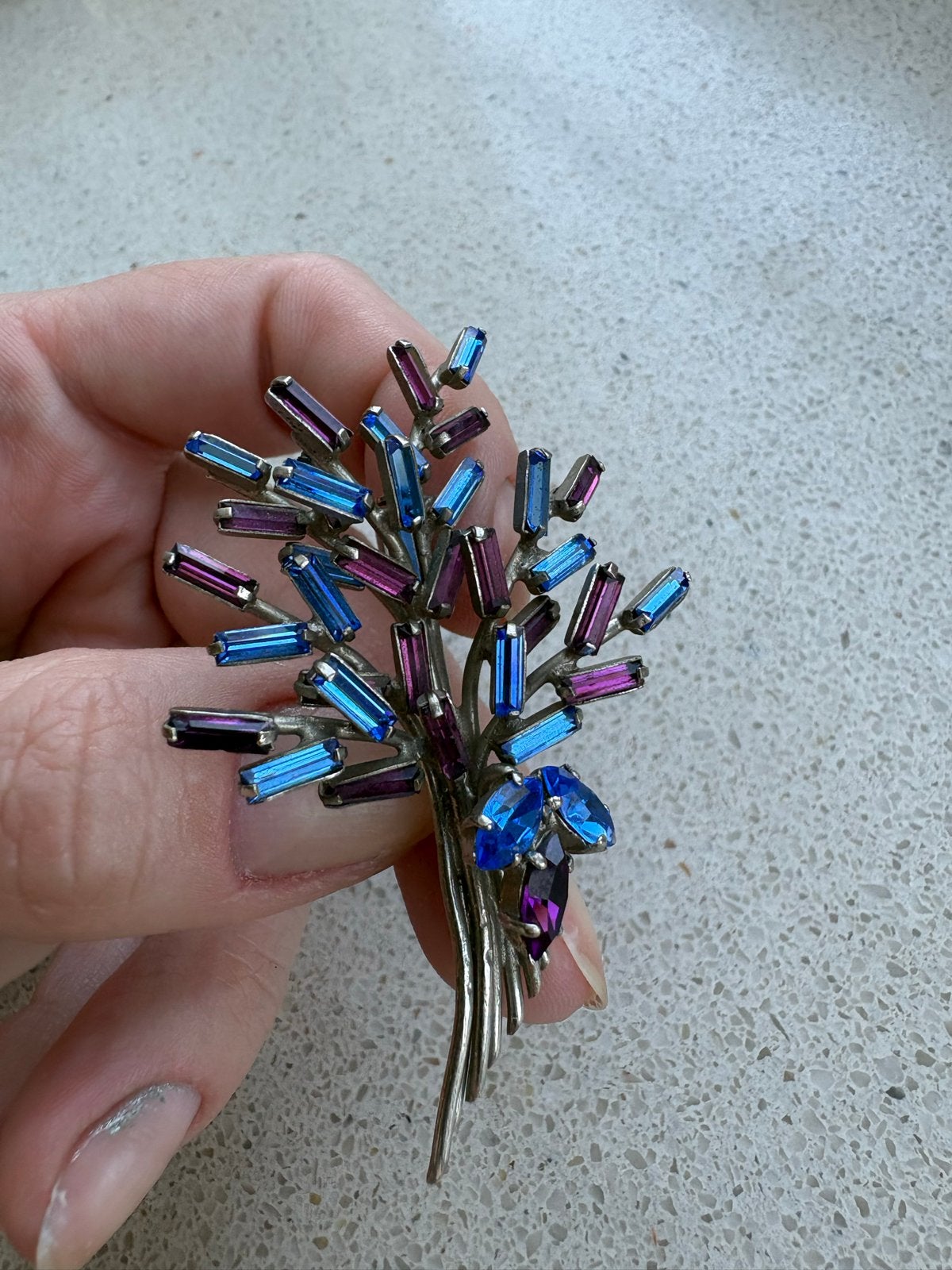 Sierlijke broche, Overige materialen, 4 tot 7 cm, Gebruikt, Overige kleuren