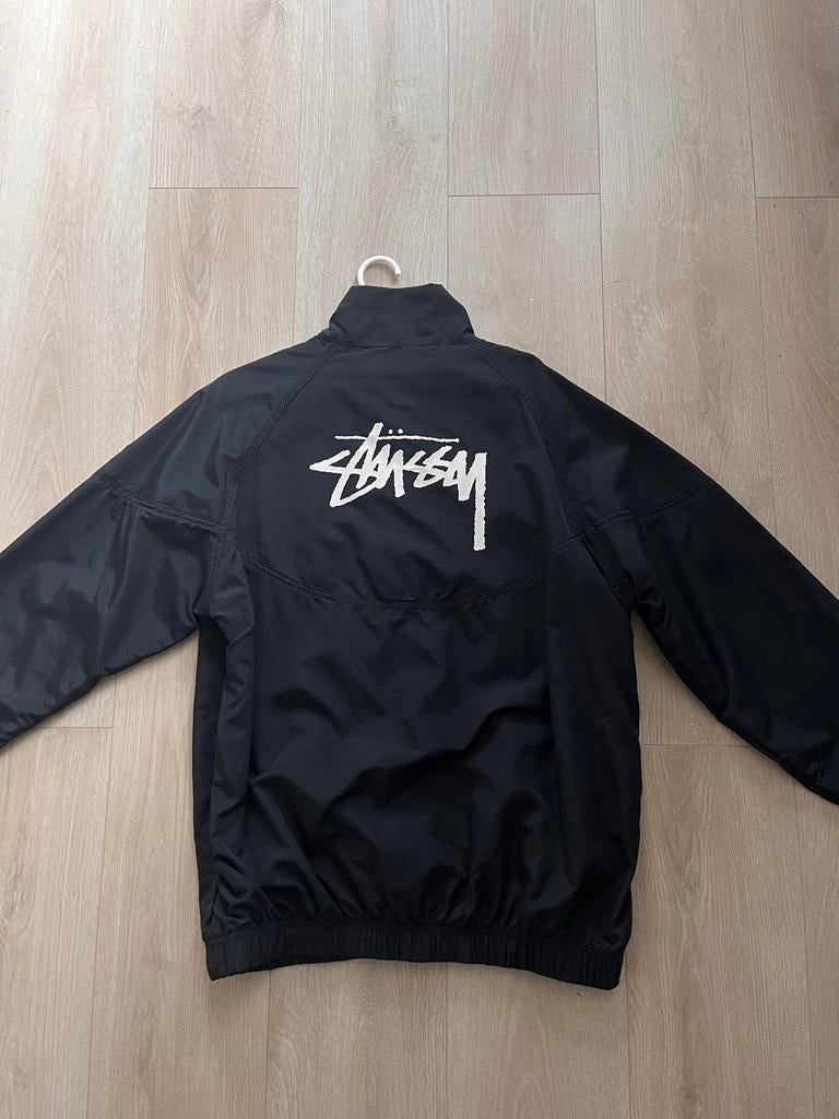 Stussy X Nike Windbreaker Zwart Maat M, Ophalen of Verzenden, Zo goed als nieuw, Maat 48/50 (M), Zwart