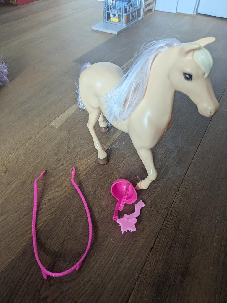 Barbiepaard met assesoires, Ophalen, Nieuw, Barbie
