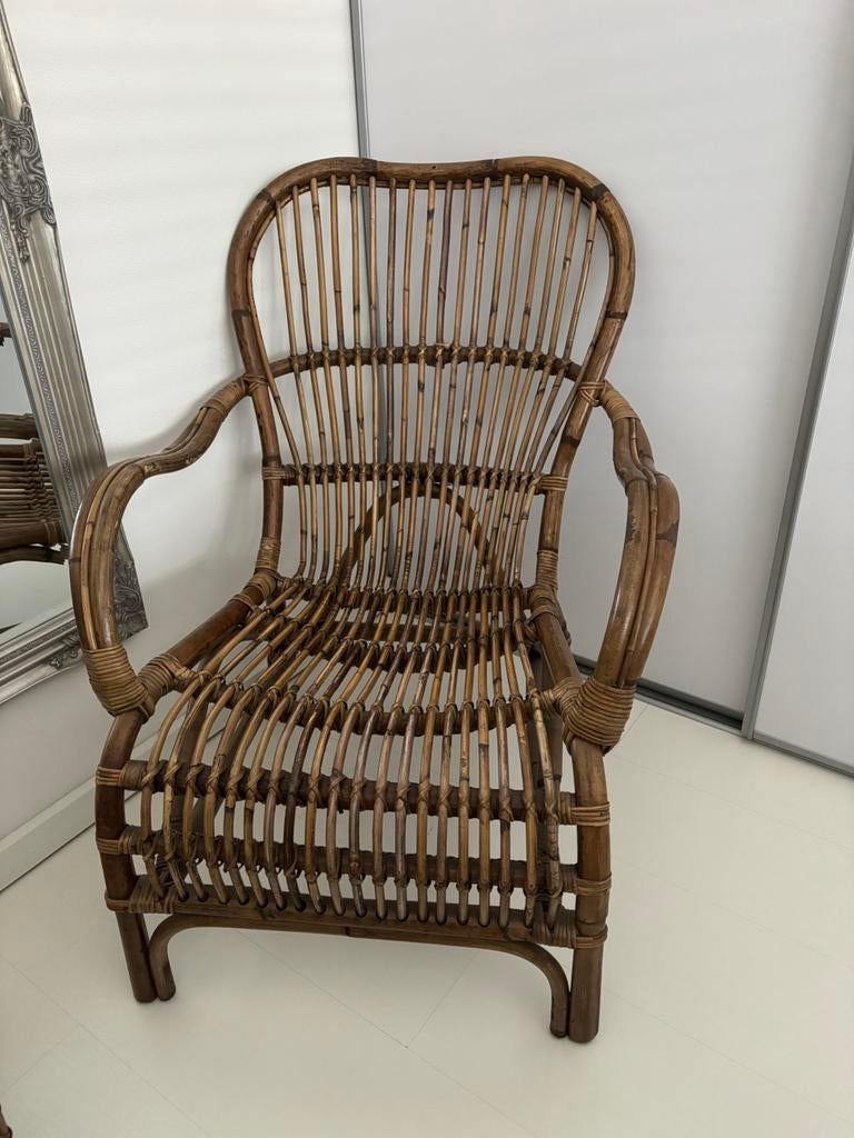 Rotan stoel bandung, Huis en Inrichting, Stoelen, Ophalen of Verzenden, Zo goed als nieuw, Bruin, Eén