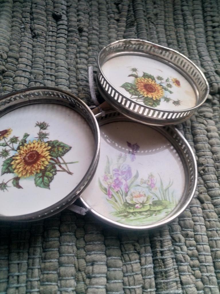 3 brocante onderzetters verzilverd met porselein, Antiek en Kunst, Ophalen of Verzenden