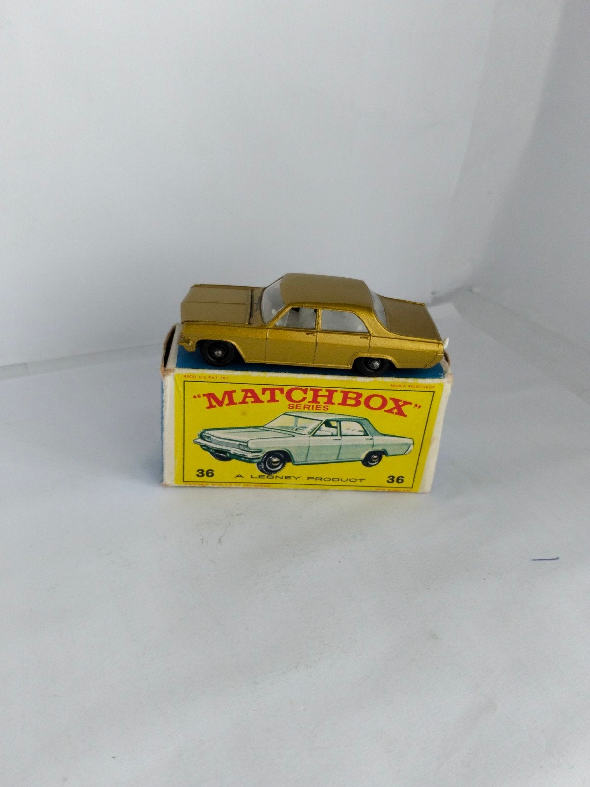 Matchbox nr36 Opel Diplomat & ZELDZAMER E-doosje.
Bieden op, Verzenden, Zo goed als nieuw, Auto, Matchbox