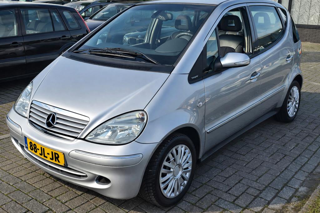 Mercedes-Benz A-klasse 160 Avantgarde Lang Climate Cruise Le, Voorwielaandrijving, Zwart, 400 kg, Leder en Stof