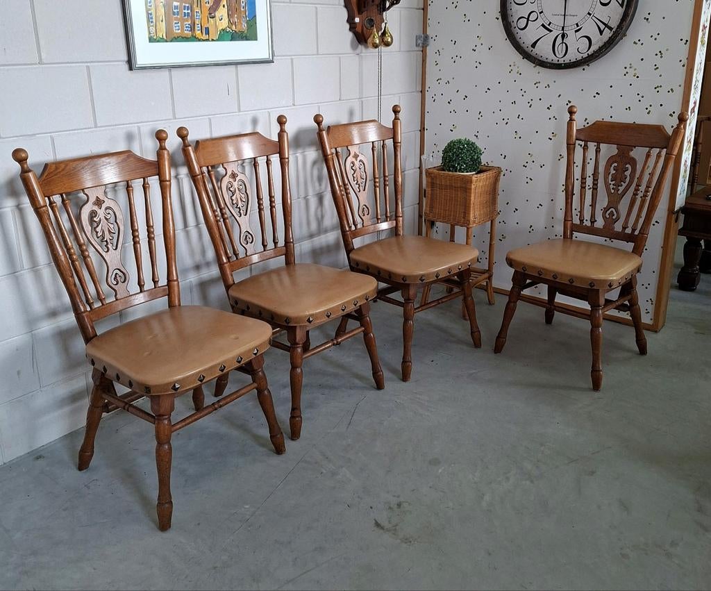 4 houten stoelen | skai zitting | houtsnijwerk, Gebruikt, Bruin, Vintage, Vier