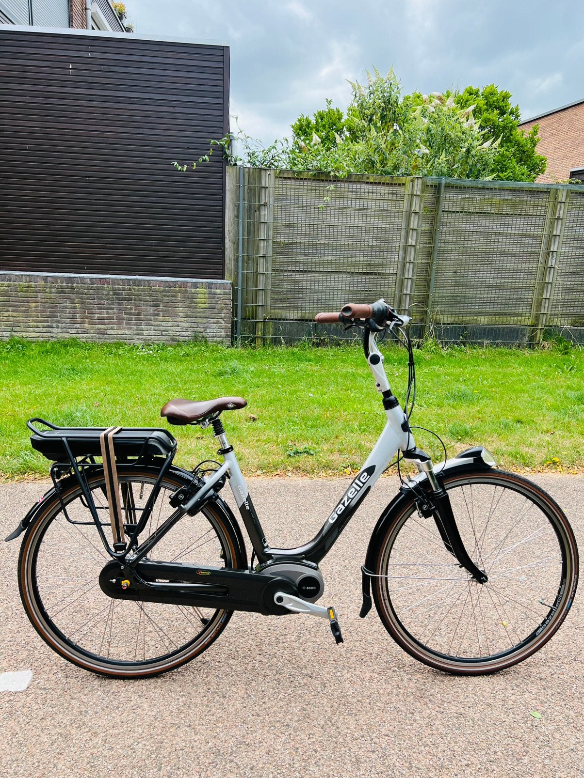 Gazelle Orange C7 elektrische fiets Bosch motor 4900km 2accu, Ophalen, Zo goed als nieuw, 50 km per accu of meer, Gazelle