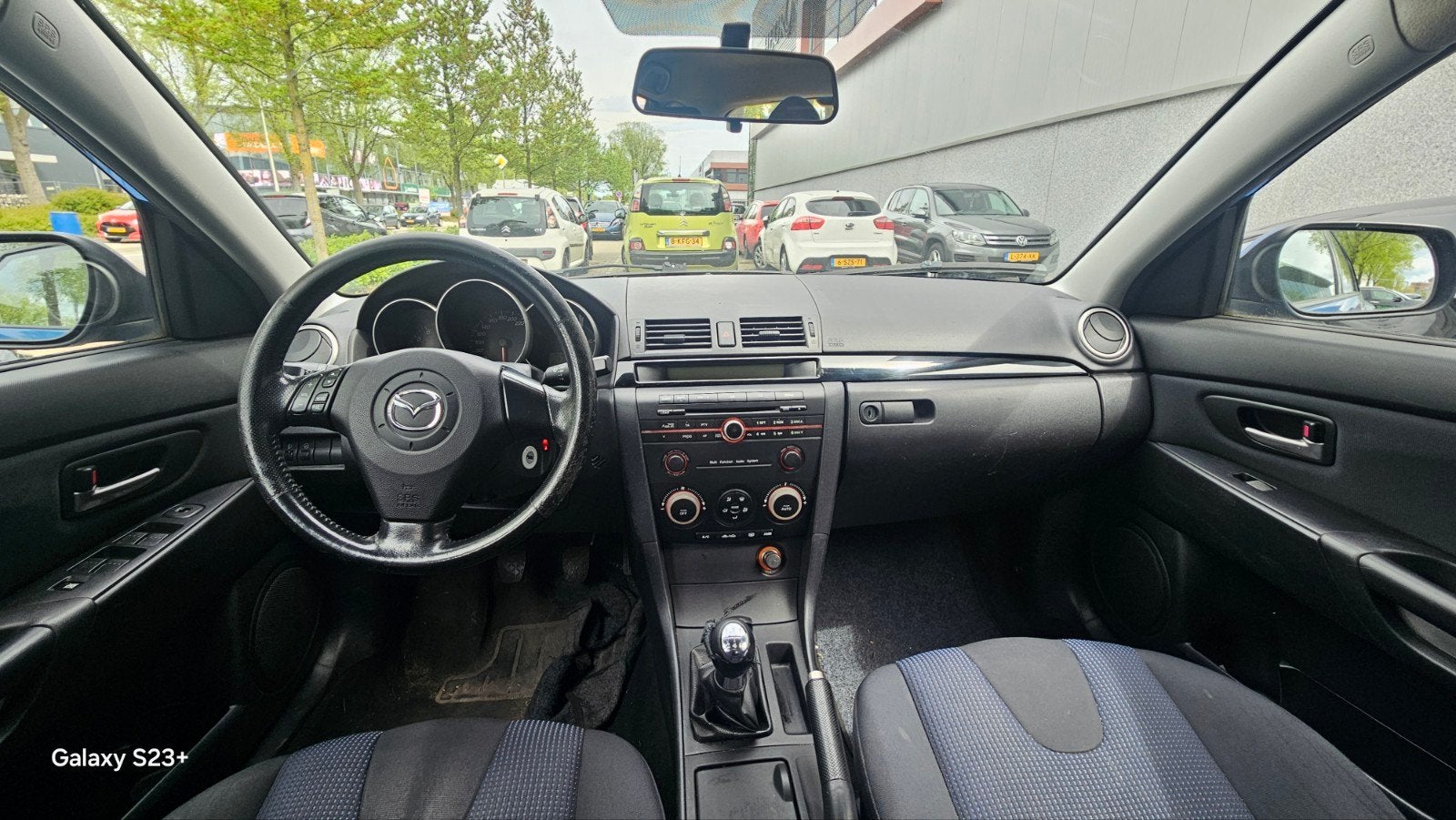 Mazda 3 1.6 Hatchback 2005 Blauw, Auto's, Mazda, Voorwielaandrijving, 1160 kg, 4 cilinders, Blauw