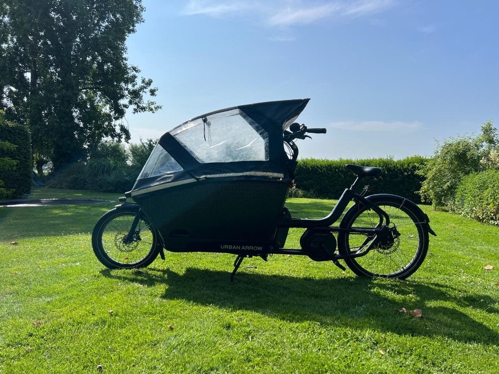 Urban Arrow Family Bakfiets - Elektrisch met Huif, 3 kinderen, Huif, Zo goed als nieuw, Schijfrem