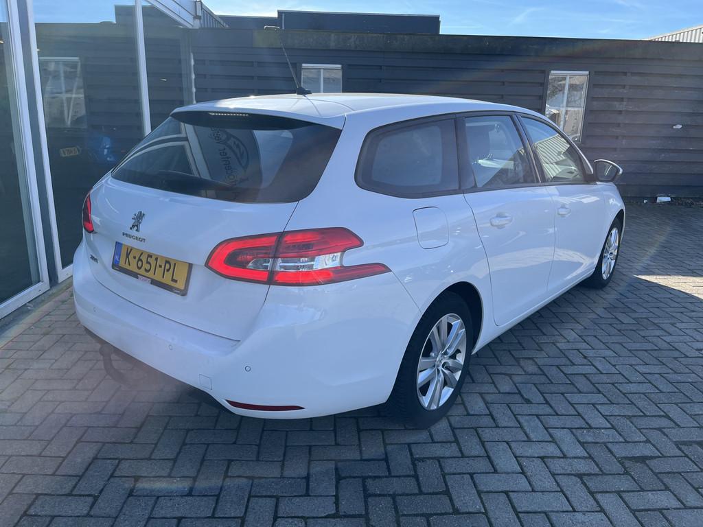 Peugeot 308 SW 1.2 PureTech Active Pack Trekhaak / Led /Pdc, Voorwielaandrijving, Gebruikt, Euro 6, 1199 cc