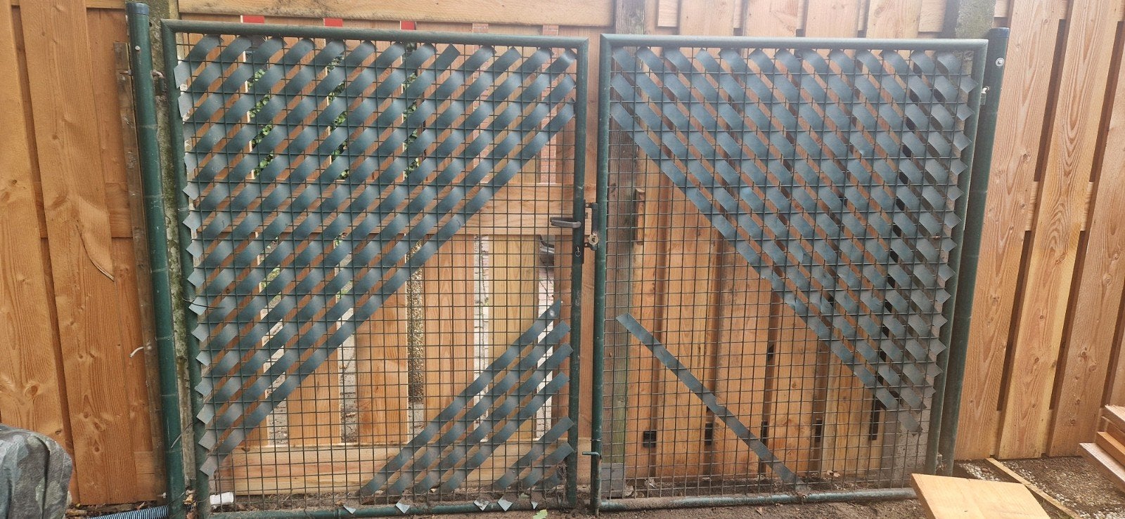 Gebruikte poort van Cranenbroek- groen, Tuin en Terras, Ophalen, Met poort, Gebruikt, Gaashekwerk