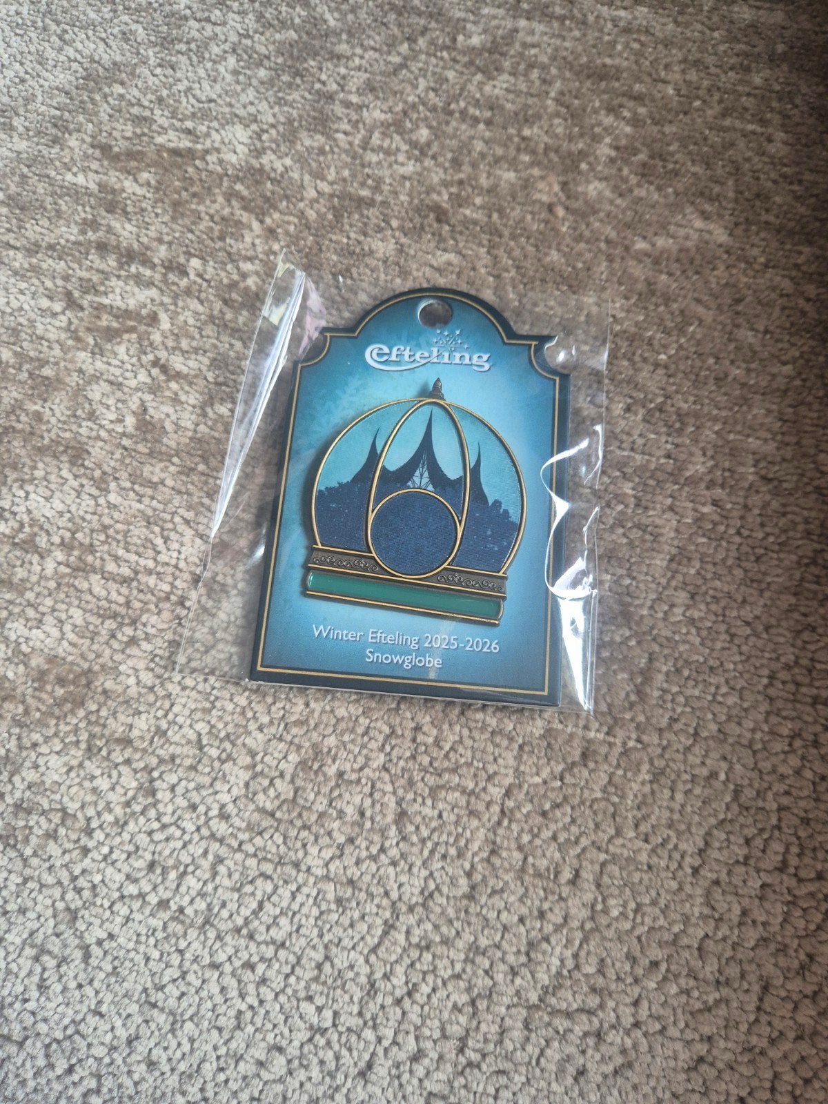 Efteling pin winter 2025 2026, Ophalen of Verzenden, Nieuw, Button of Speldje