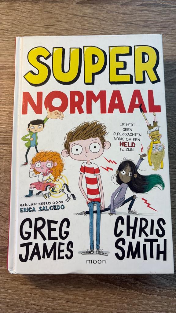 Super Normaal, Ophalen of Verzenden, Nieuw, Greg James; Chris Smith