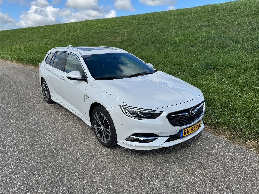 Opel Insignia Sports Tourer 1.5 Turbo 2018 OPC Line 165PK, Voorwielaandrijving, 730 kg, 164 pk, Zwart