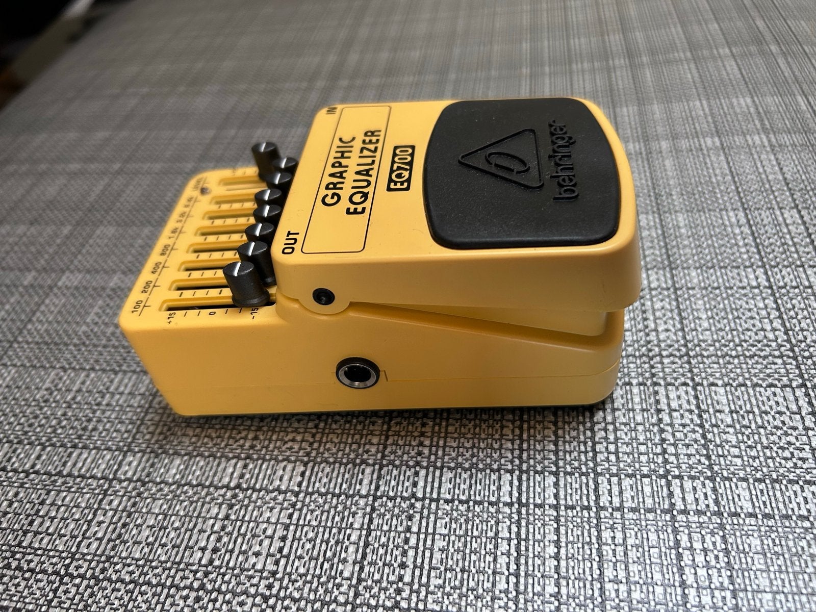 Behringer EQ700 Grafische Equalizer Pedaal, Muziek en Instrumenten, Effecten, Ophalen of Verzenden, Zo goed als nieuw, Equalizer