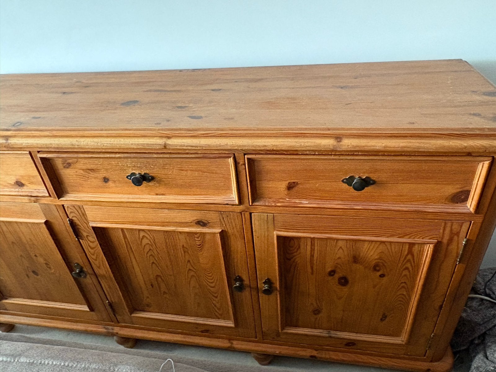 Massief grenen dressoir met lades en deuren, Huis en Inrichting, Kasten | Dressoirs, Ophalen, Gebruikt, 150 tot 200 cm, Met lade(s)