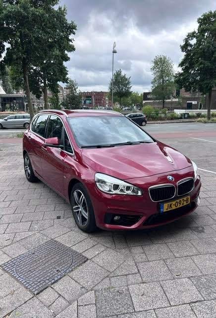 BMW 2-Serie Active Tourer 1.5 218I AUT 2016 Rood Sport Line, Auto's, BMW, 136 pk, Alcantara, Origineel Nederlands, Particulier