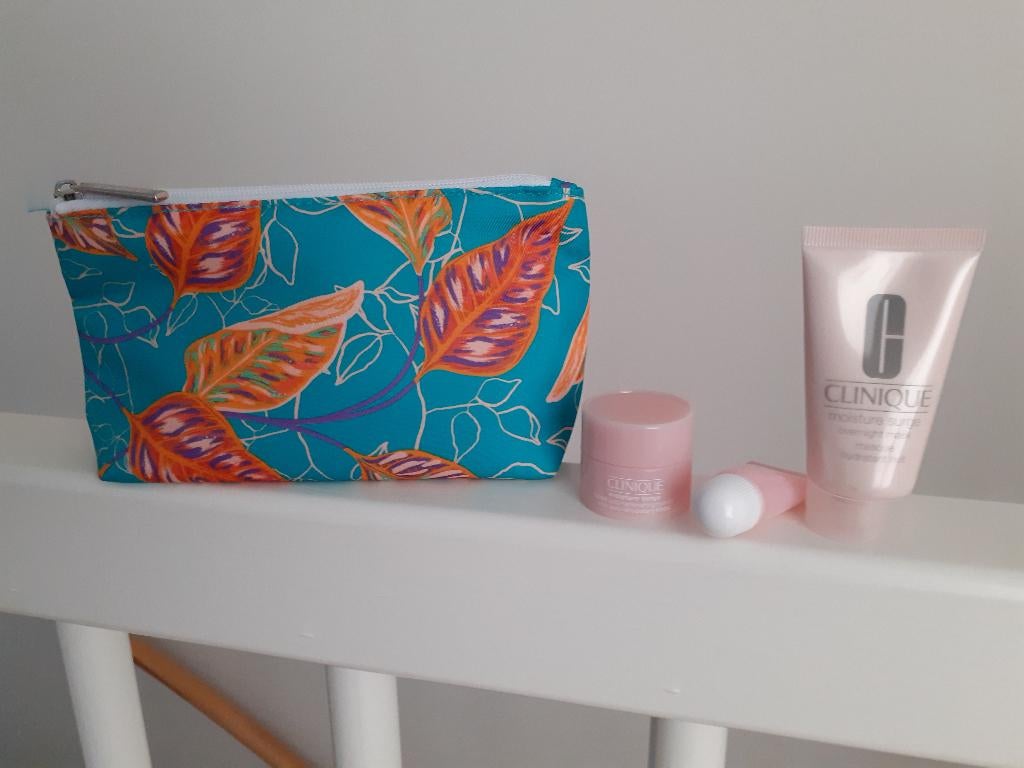 Clinique Moisture Surge 3 special size, toilettasje en meer, Sieraden, Tassen en Uiterlijk, Uiterlijk | Gezichtsverzorging, Nieuw