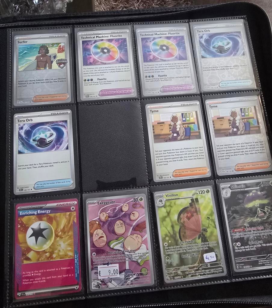 Pokémon Masterset Surging Sparks bijna compleet, Ophalen of Verzenden, Zo goed als nieuw, Meerdere kaarten