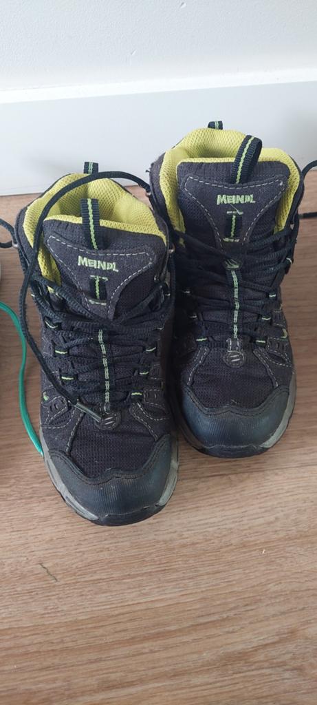 Meindl bergschoenen wandelschoenen maat 31, Sport en Fitness, Bergsport en Wandelen, Ophalen, Zo goed als nieuw, Schoenen