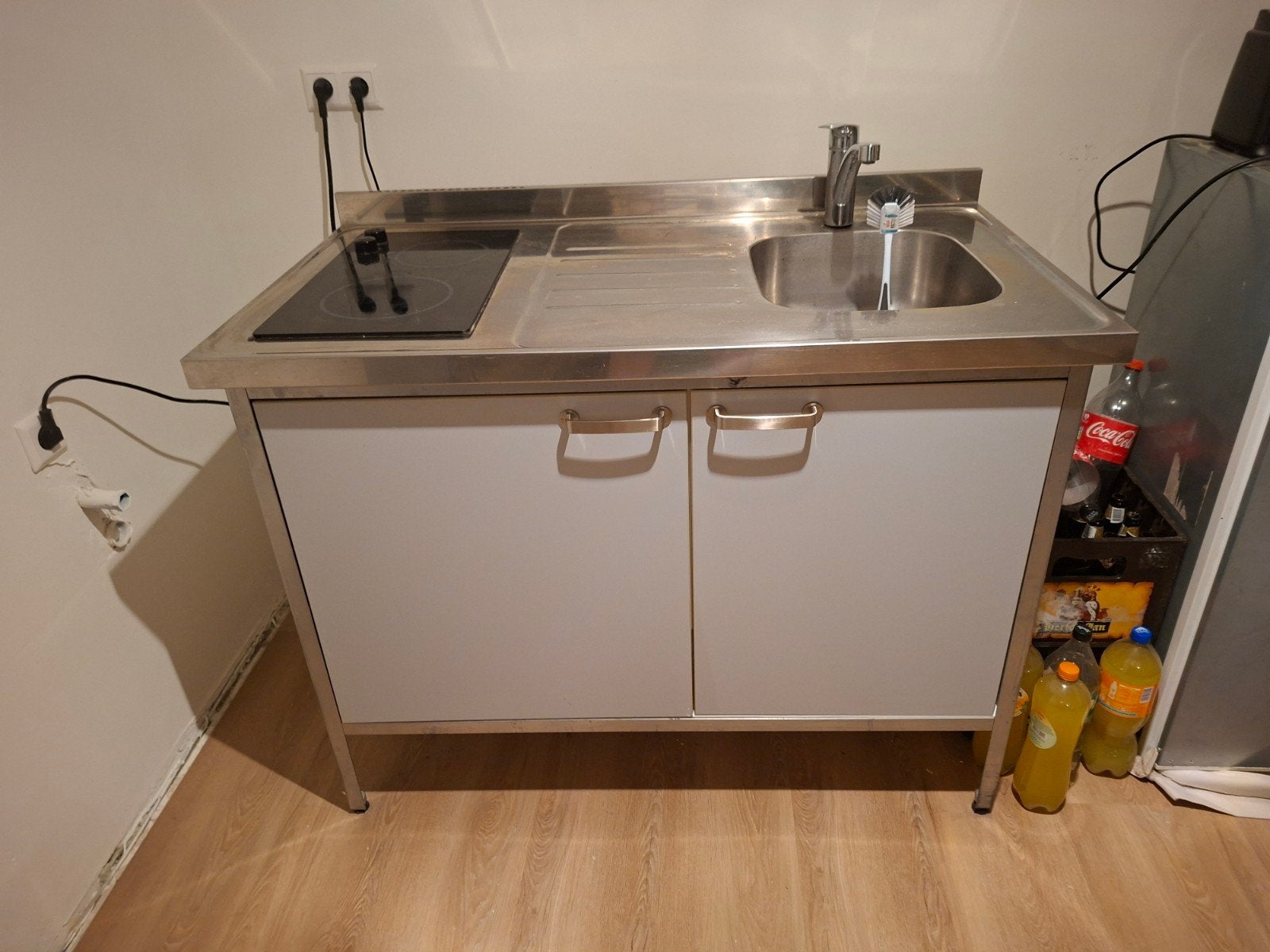 Compacte RVS Keuken / Kitchenette met koelkast en kookplaat, Ophalen, Gebruikt, Enkelwandige keuken, Grijs