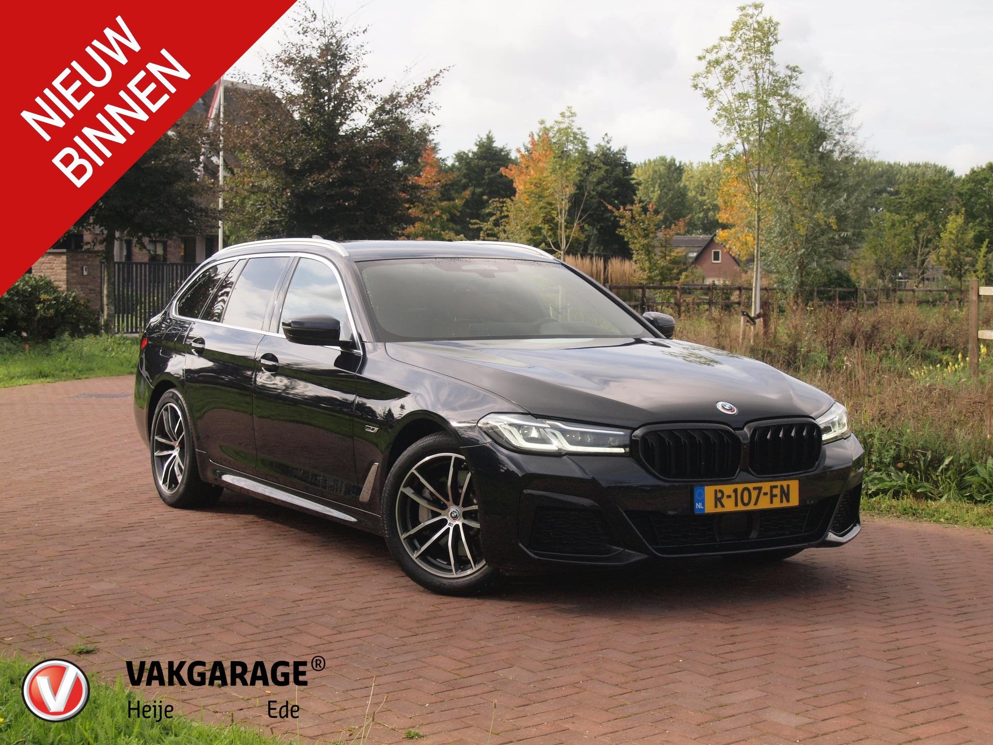 BMW 5-serie Touring 530e Business Edition Plus | M-Pakket |, 1998 cc, Gebruikt, 4 cilinders, Alcantara