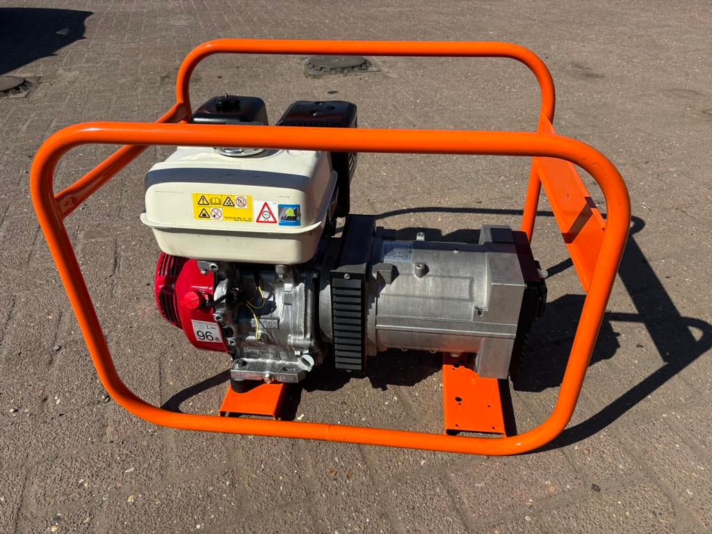 4.2 KVA aggregaat 230Volt Honda GX270 benzine generator, Doe-het-zelf en Verbouw, Aggregaten, Ophalen, Gebruikt, 5 tot 10 kVA