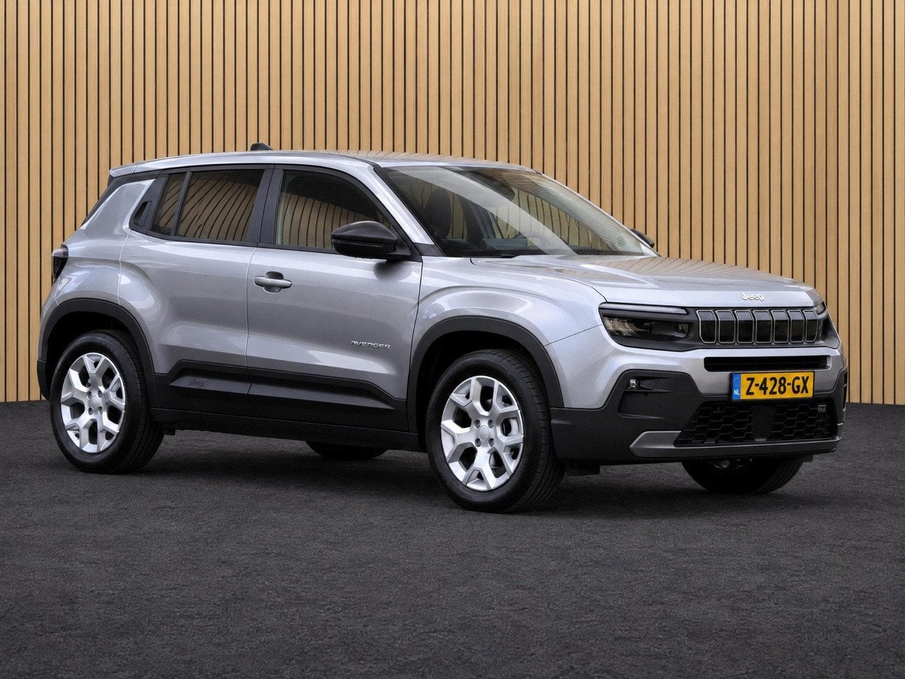 Jeep Avenger 1.2 Longitude | Navi / Camera / Stoelverwarming, Auto's, Voorwielaandrijving, 101 pk, Gebruikt, 1199 cc