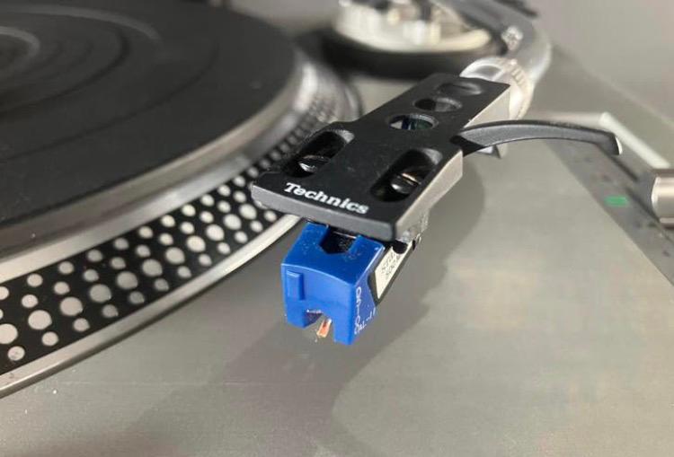 Originele Technics headshell met Stanton 500 mkII element, Ophalen of Verzenden, Gebruikt, Platenspeler-onderdeel, Overige merken