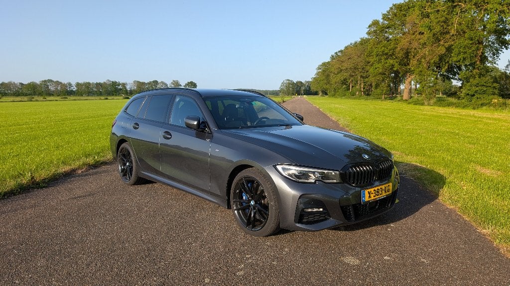 BMW 3-Serie 330e 292pk Aut 2020 Grijs Full Option, Auto's, BMW, 1998 cc, Achterwielaandrijving, Zwart, 4 cilinders