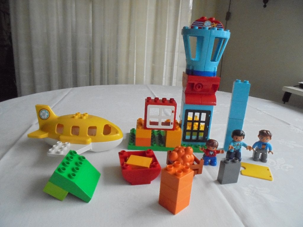 Lego duplo vliegveld 10,00 euro, Ophalen of Verzenden, Gebruikt, Overige typen, Duplo