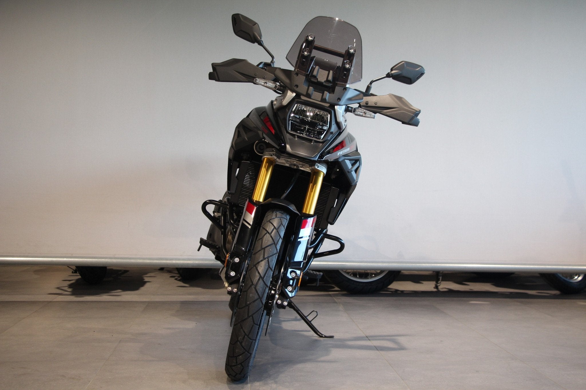 Suzuki V-STROM 1050 DE (bj 2026), Motoren, Lange Dreef 12
4131NH  Vianen, NL, Suzuki, Nieuw, Bedrijf