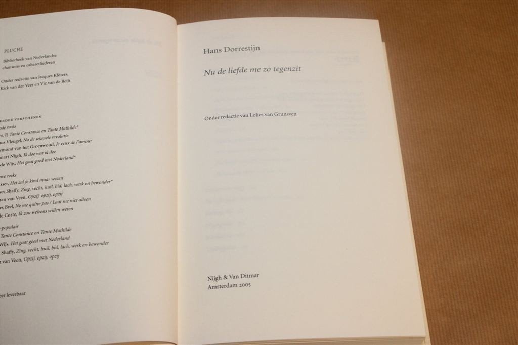 Nu de Liefde Me Zo Tegenzit — Dorrestijn Cabaret met CD, Ophalen of Verzenden, Gelezen, Artiest