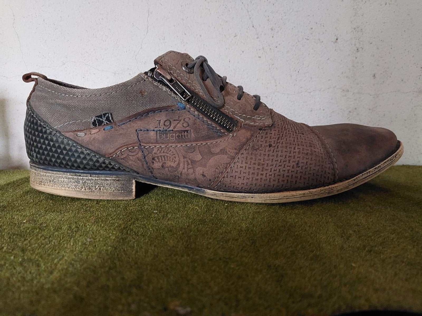 Bugatti herenschoenen maat 43 - igst, Ophalen of Verzenden
