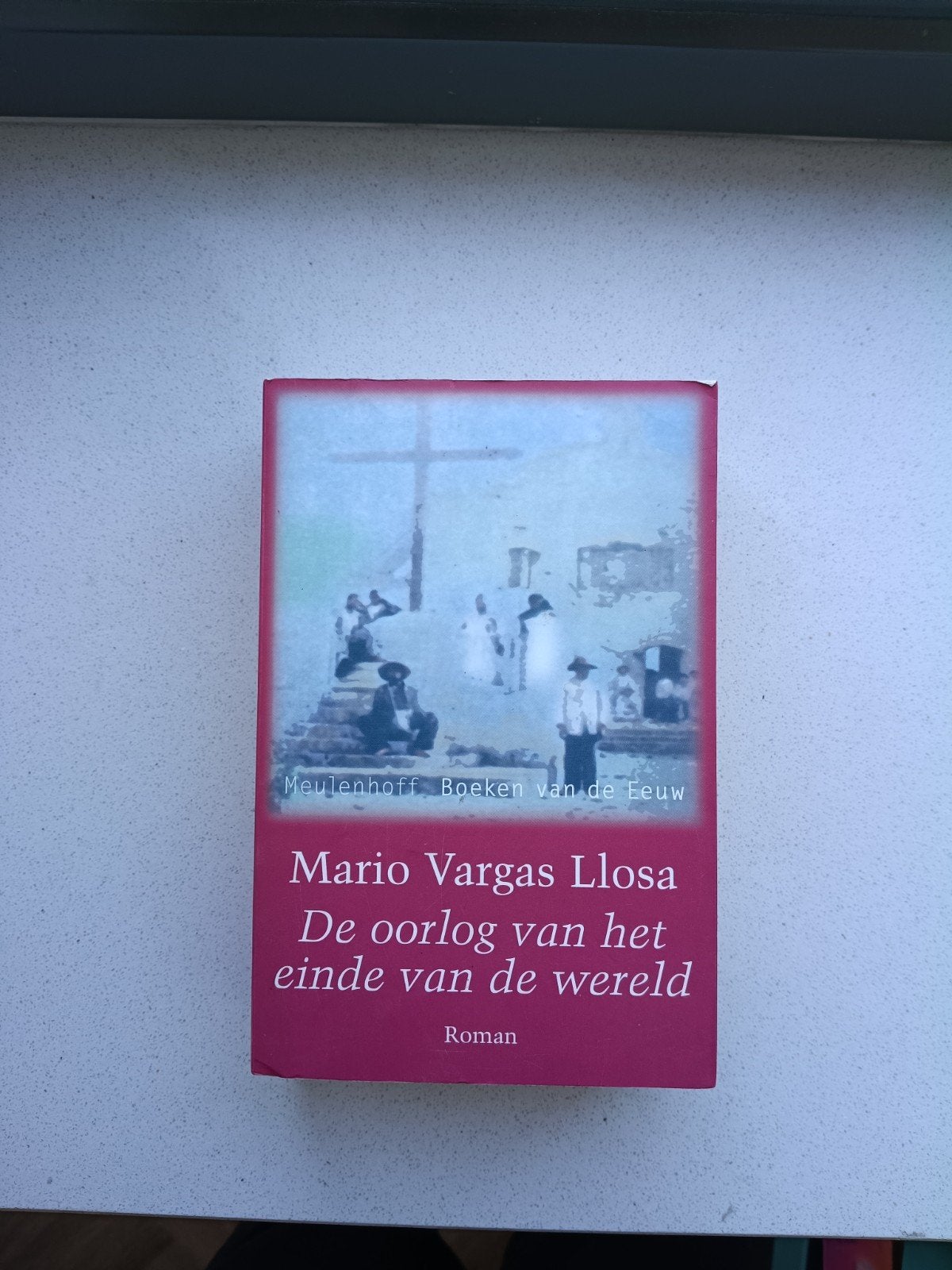 De Oorlog van het Einde van de Wereld - Mario Vargas Llosa, Ophalen of Verzenden, Gelezen