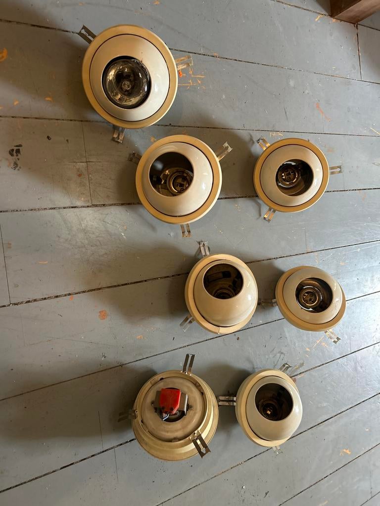 Set van 7 Vintage Inbouwspots - Crèmekleurig Metaal, Huis en Inrichting, Lampen | Spots, Ophalen, Gebruikt, Metaal of Aluminium