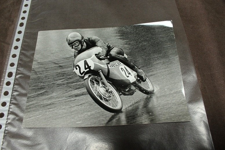 foto Kreidler Jos Schurgers 50cc racer TT, Ophalen of Verzenden, Gelezen