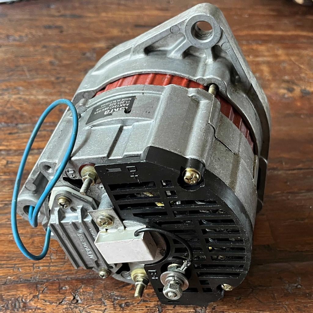 Dynamo / Altenator  28V 55A, Ophalen of Verzenden, Gebruikt, Motor en Techniek