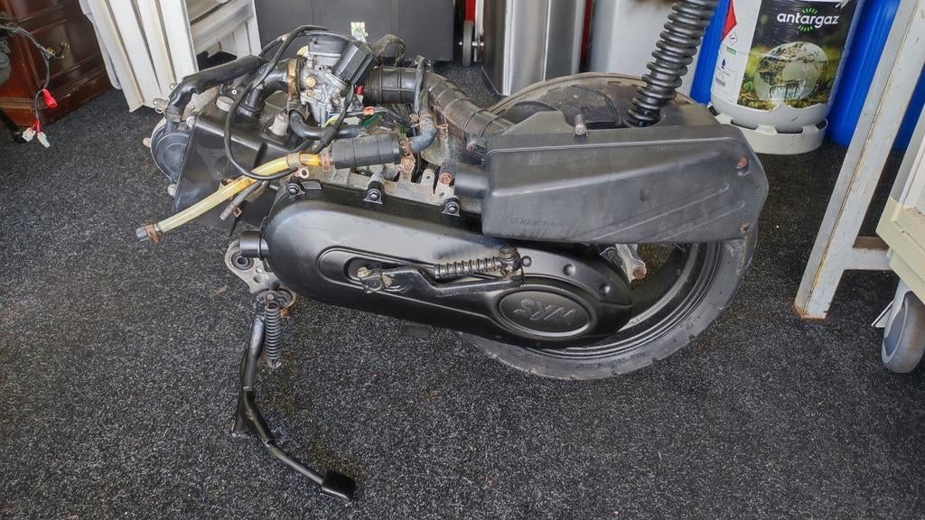 Compleet Sym motorblok met extra onderdelen, Fietsen en Brommers, Brommeronderdelen | Scooters, Ophalen of Verzenden