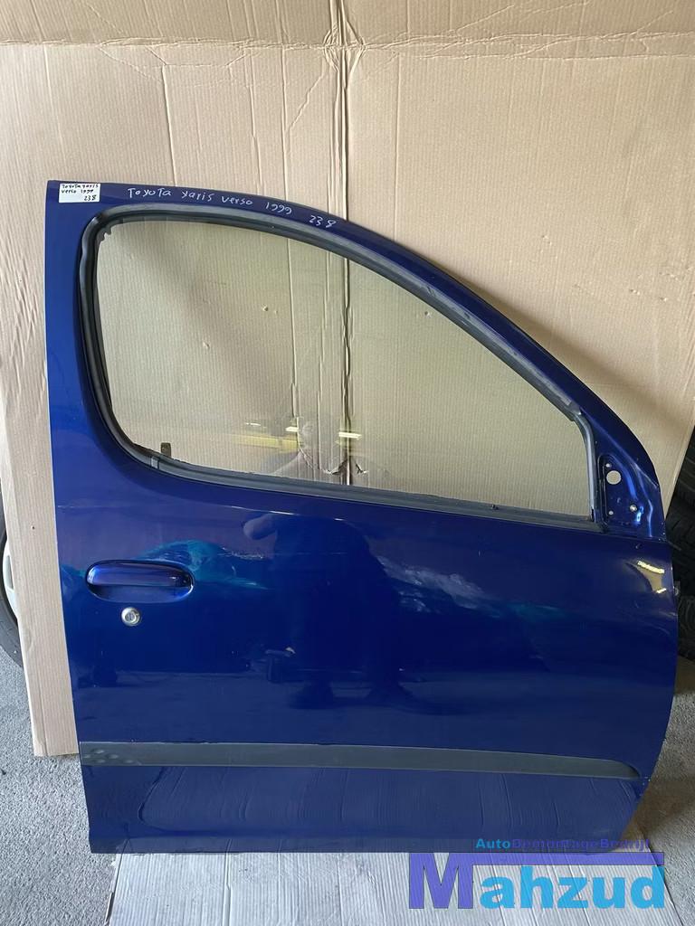 Toyota Yaris VERSO blauw rechts rechter voor deur portier, Auto-onderdelen, Carrosserie en Plaatwerk, Deur, Toyota, Voor, Rechts